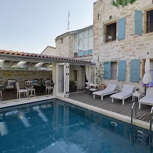Eski Tas Otel Çeşme