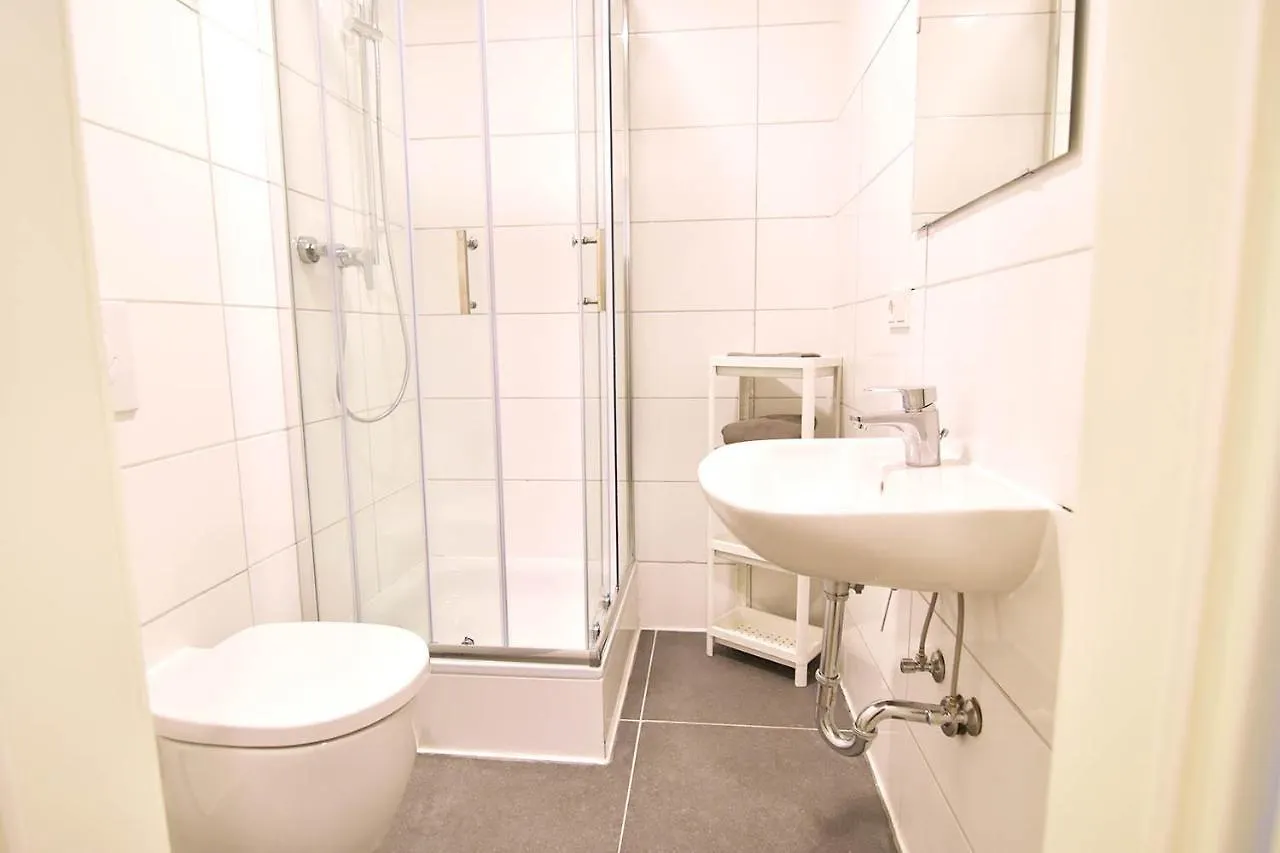 Zimmer24Frei Boardinghouse Κολωνία 0*,